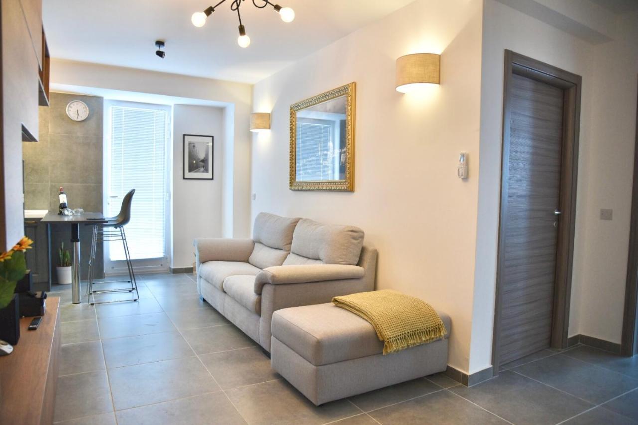 Bright & Modern 2-Bedroom, 4Th Floor Apartment In Gzira, Malta Ngoại thất bức ảnh