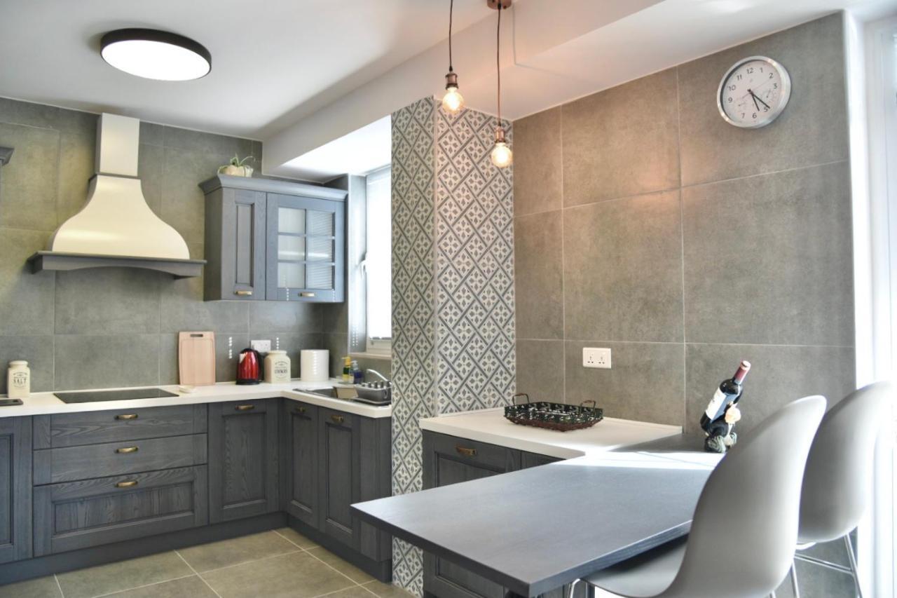 Bright & Modern 2-Bedroom, 4Th Floor Apartment In Gzira, Malta Ngoại thất bức ảnh