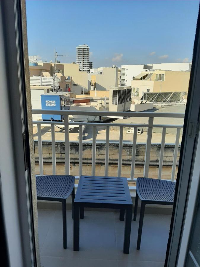 Bright & Modern 2-Bedroom, 4Th Floor Apartment In Gzira, Malta Ngoại thất bức ảnh